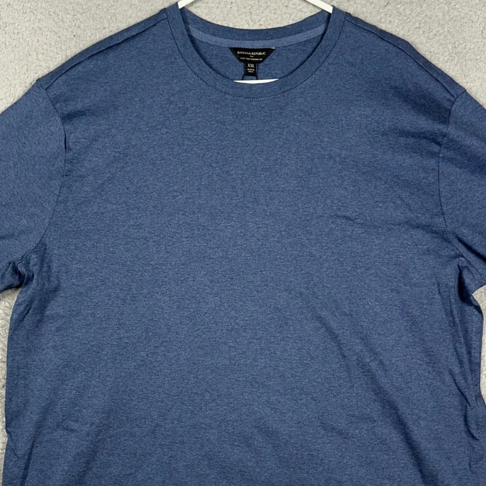 NEW Banana Republic T-Shirt Mens 2XL Blue Heathered Luxe Touch Performance Tee
